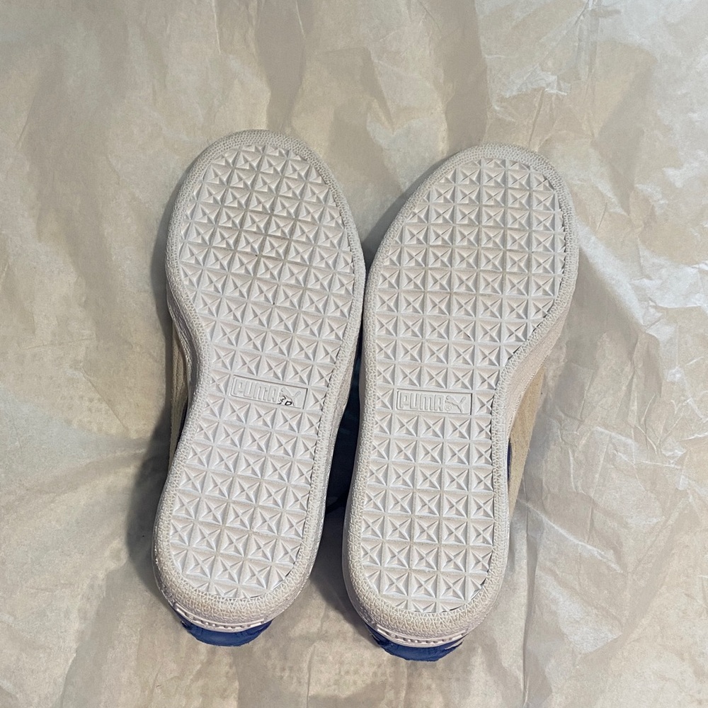 NWT Puma Blue and Cream Suede Sneakers (SIZE 6) - Picture 6 of 8